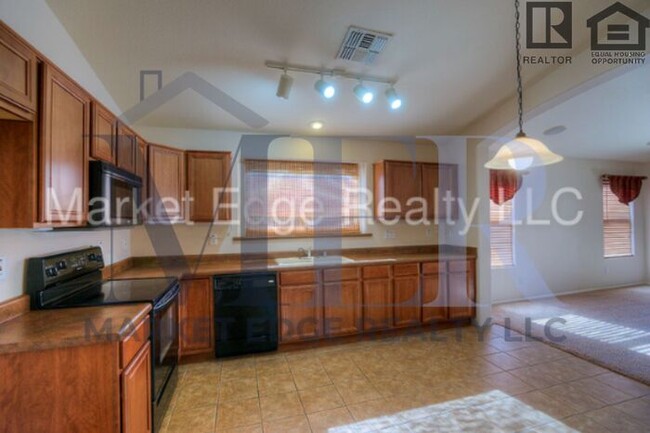 Building Photo - 3Bed/2Bath at Bell/Sarival! $199 MOVE-IN S...