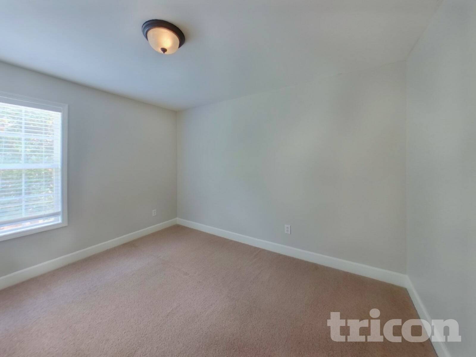 Building Photo - 1940 Portway Rd