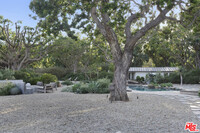 Building Photo - 6715 Fernhill Dr