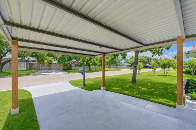 Building Photo - 3538 Truxton Dr