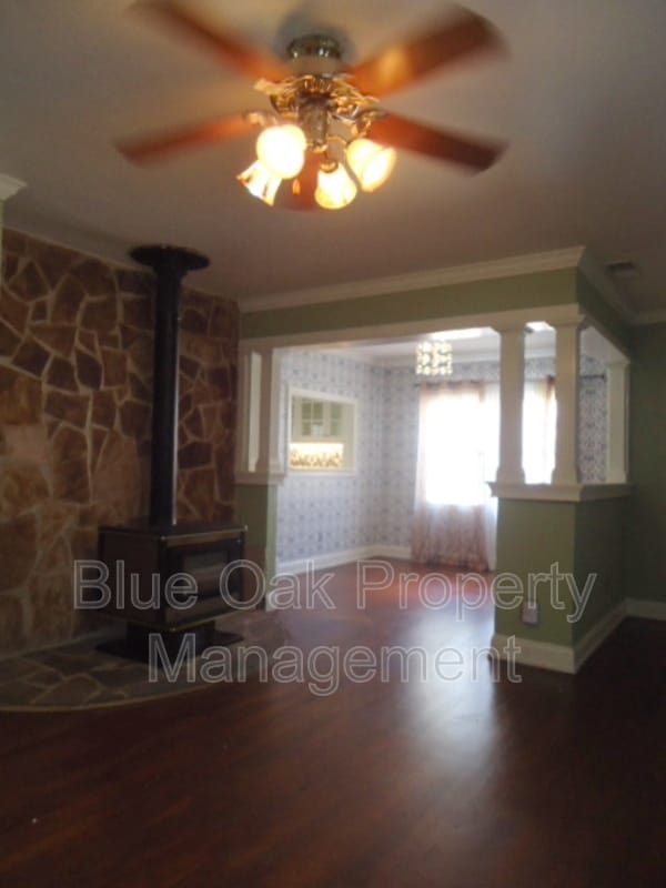 Building Photo - 1705 Arcadian Ave