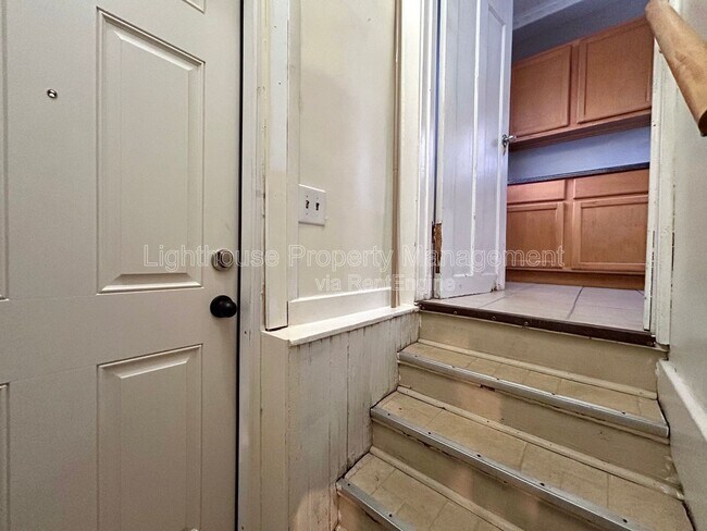 Building Photo - 2174 Continental St