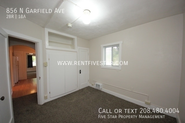 Building Photo - 856 N Garfield Ave