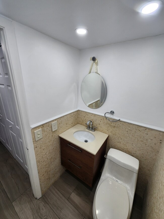 Building Photo - 1461 SW 124th Ct