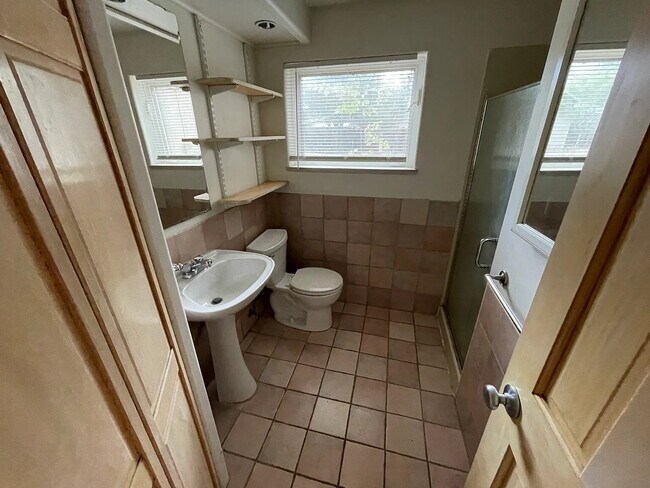 Building Photo - "Charming Bi Level Home, 4-Bed Oasis with 2 Baths in Boulder - Avail 8/15/26