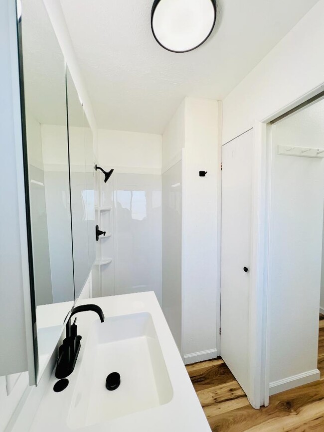 Building Photo - 66-1734 A Kawaihae Rd