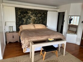 Building Photo - 1970 Mott-Smith Dr