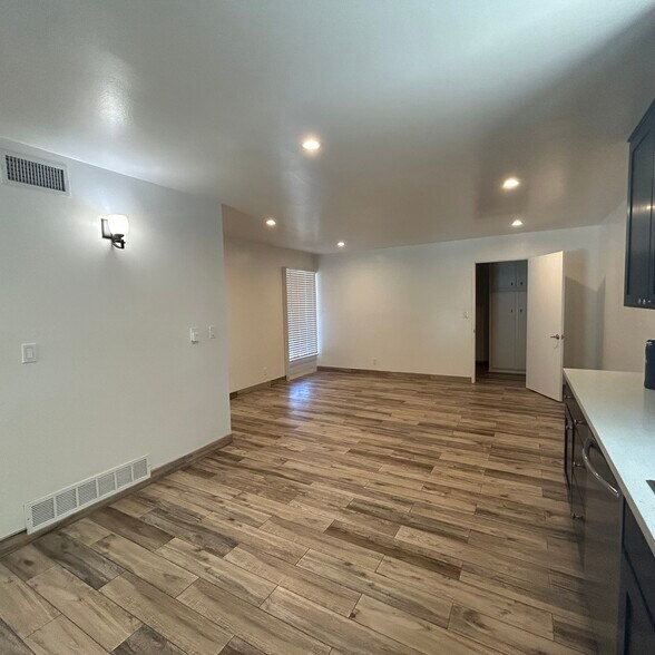 Building Photo - 24246 Hatteras St