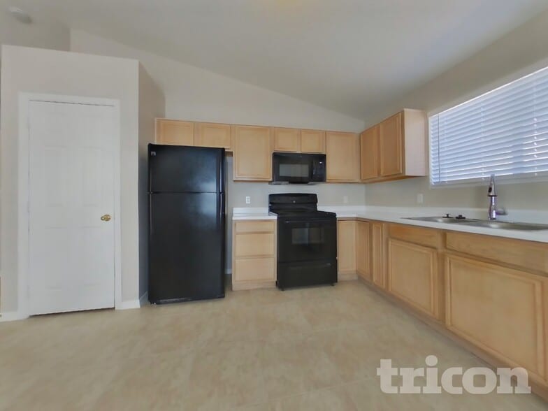 Building Photo - 423 N Shaylee Ln