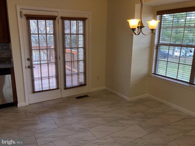 Building Photo - 14210 Autumn Cir