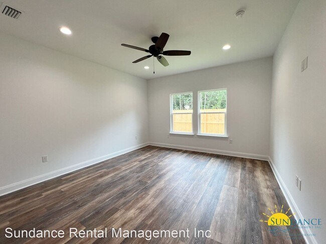 Building Photo - 5 br, 3 bath House - 48 B Longwood Drive