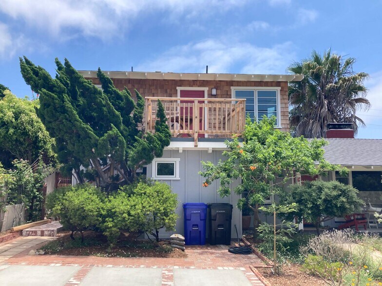 view from street - 624 Bonair St