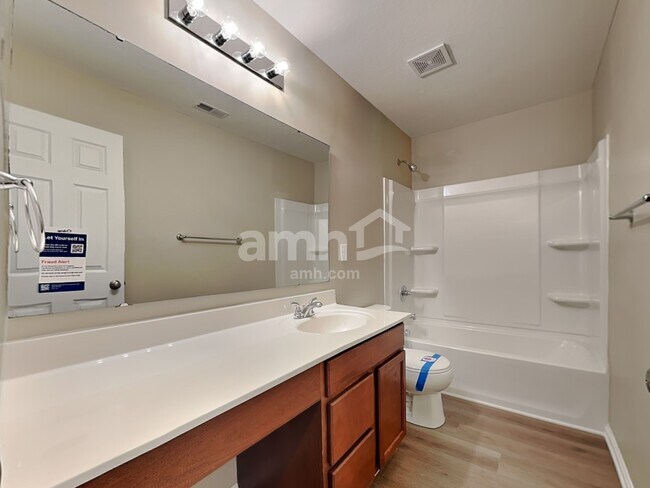 Building Photo - 1229 Durbin Ter