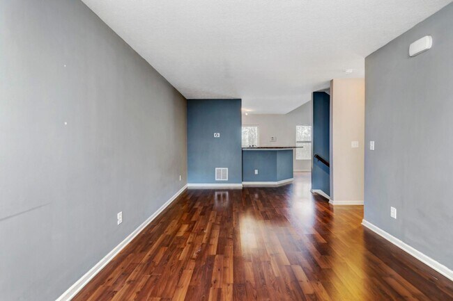 Building Photo - 6479 Walnut Fork Dr