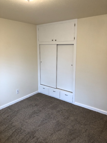 Building Photo - 1015 Roosevelt Ave