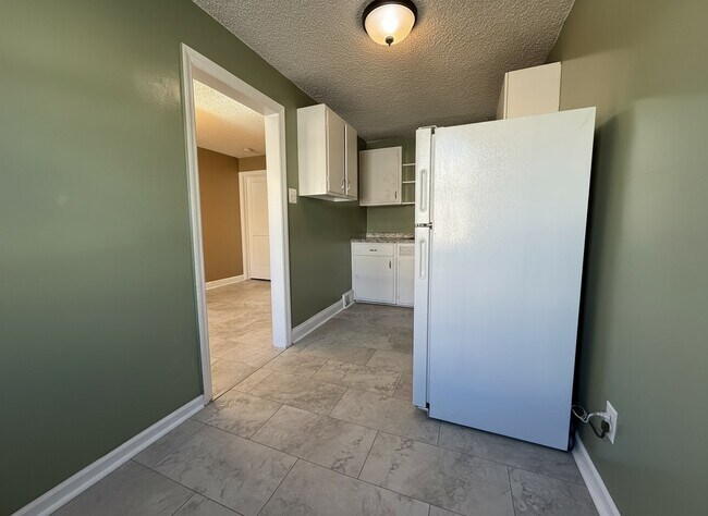 Building Photo - 119 W Madison Ave