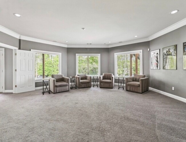 Building Photo - 4020 W Stubbs Rd