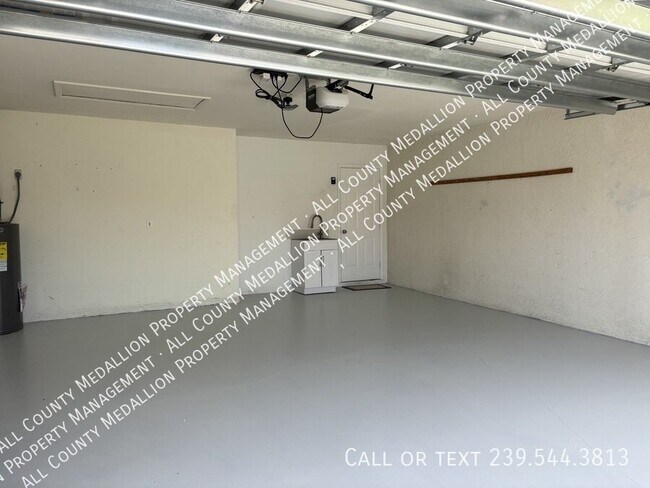 Building Photo - 8223 Breton Cir