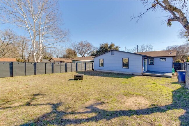 Building Photo - 4702 Bandera Rd