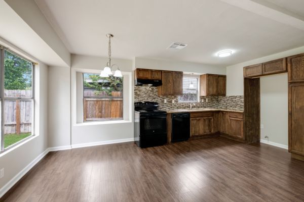 Building Photo - 9214 Cliffvale Street