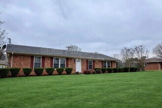 Building Photo - 408 Thorne St