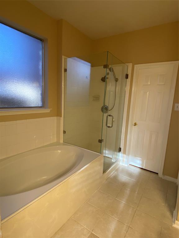 Building Photo - 2114 Winding Hollow Dr