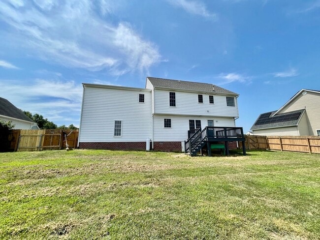 Building Photo - 7588 Rolling Hill Rd