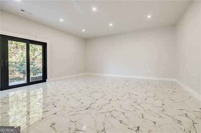 Building Photo - 1812 Hunters Bend Ct