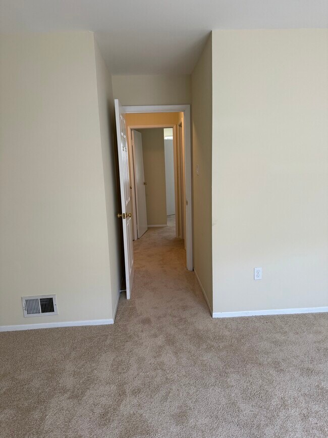 Building Photo - 14648 Balsam St