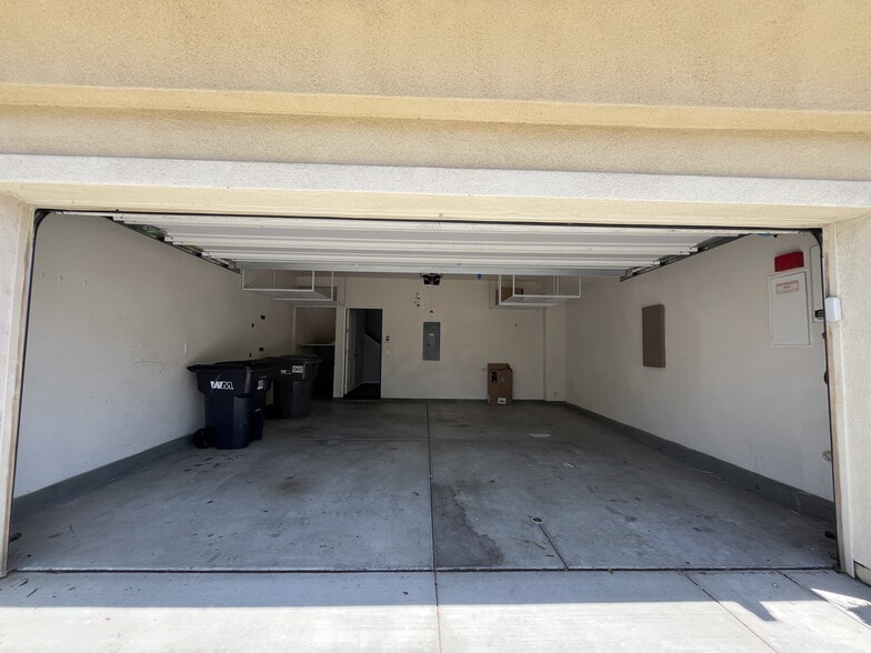 Building Photo - 12432 Constellation St