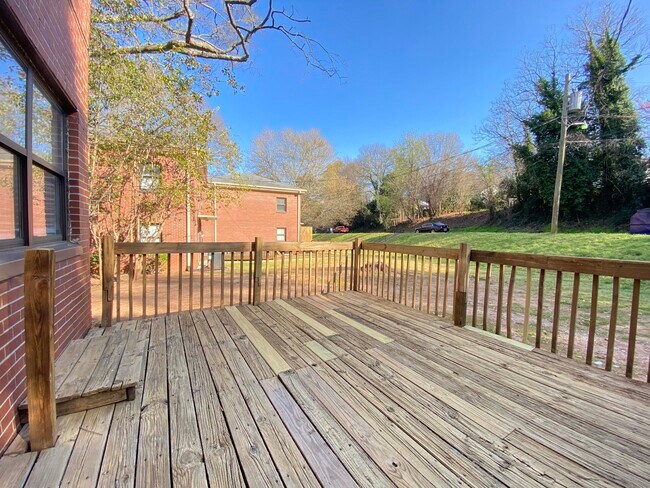 Building Photo - Faris Ridge Condominiums