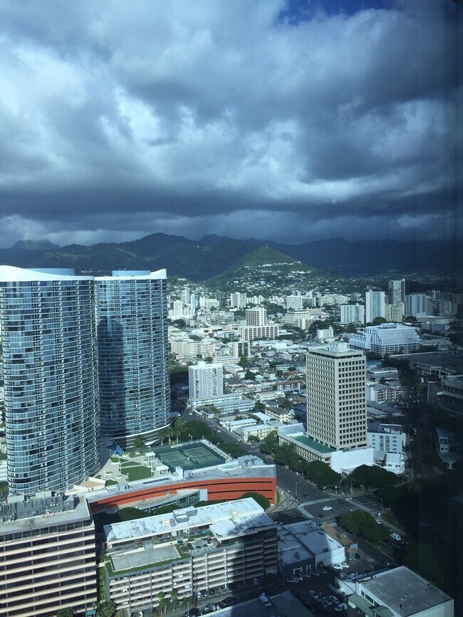 Building Photo - Waihonua at Kewalo 1-Bedroom Penthouse!