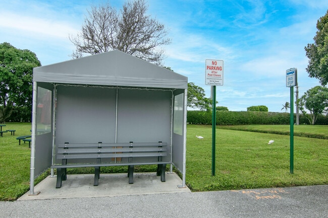 Building Photo - 39 Burgundy A