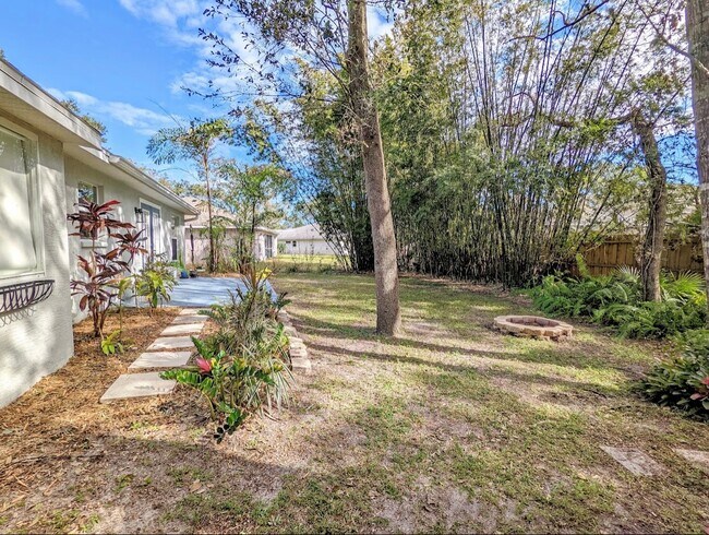 Building Photo - 4217 Malden Dr