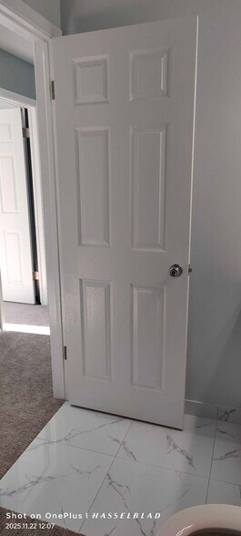 Building Photo - 1095 Green Meadows Dr