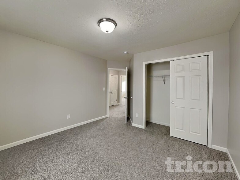 Building Photo - 2391 Bristol Dr