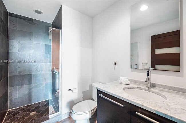 Building Photo - 900 Biscayne Blvd