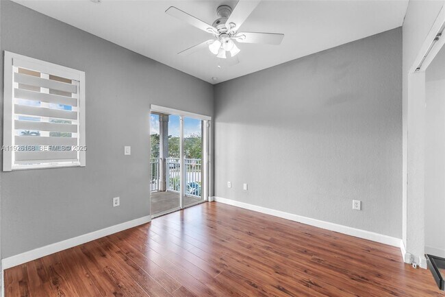 Building Photo - 239 SE 31st Terrace