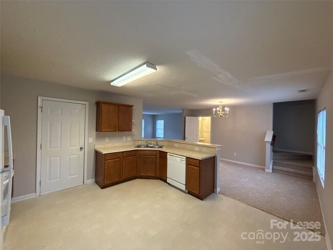 Building Photo - 1323 Winding Branch Ct