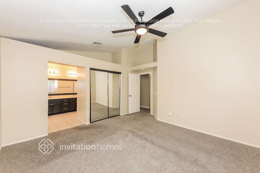 Building Photo - 33074 Sangston Dr
