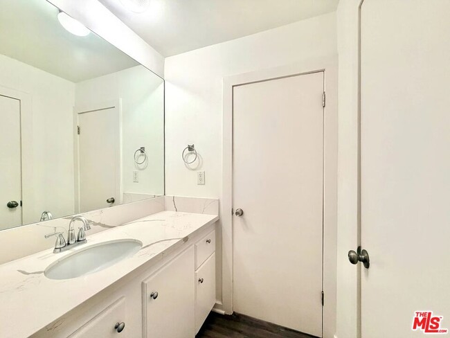 Building Photo - 5805 W 8th St