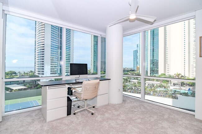Building Photo - Fully Furnished and Spacious 2 Bedroom 2 Bath - OCEAN VIEW!