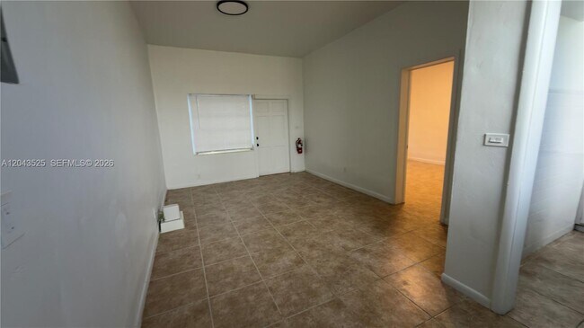 Building Photo - 808 84th St