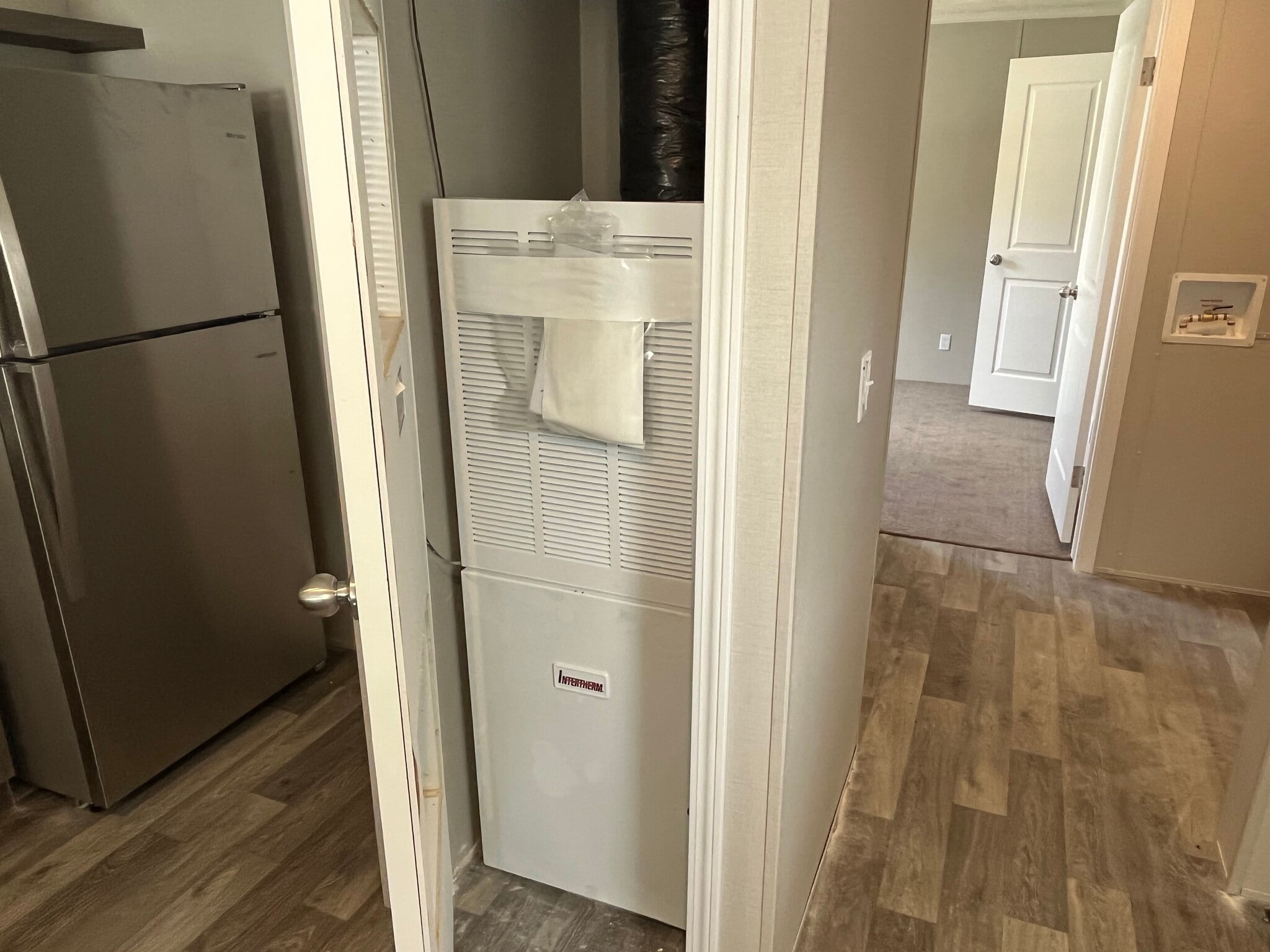 Building Photo - 6610 Lear Nagle Rd