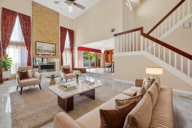 Building Photo - 1698 Creekside Dr