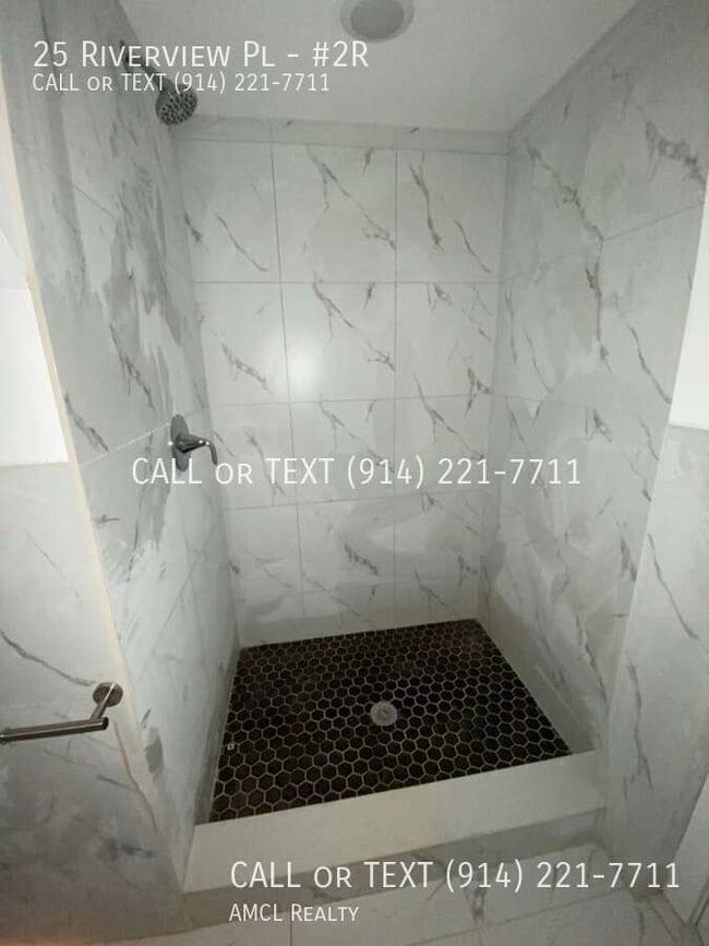 Building Photo - 25 Riverview Pl