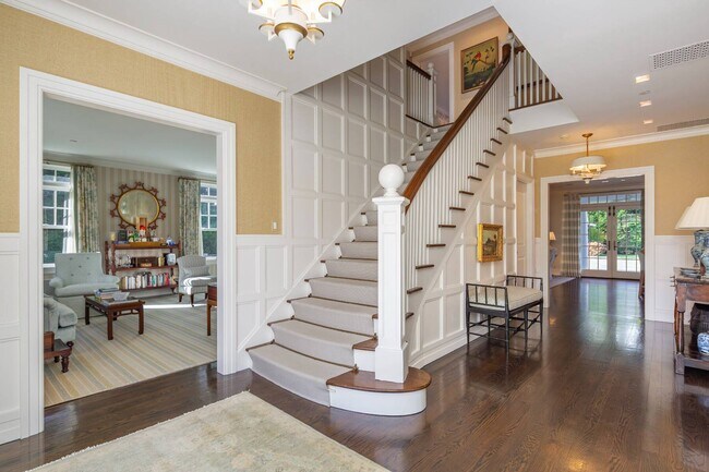 Building Photo - 63 Meadowmere Pl