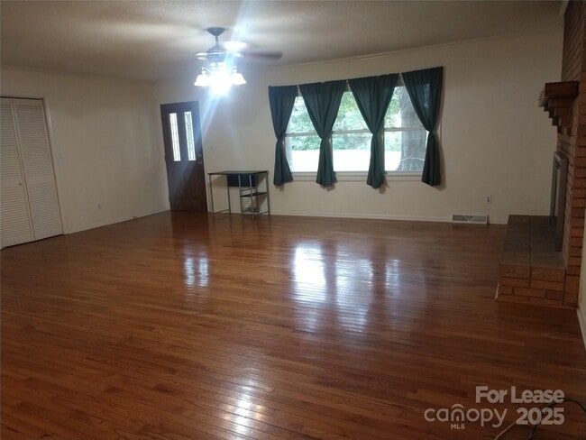 Building Photo - 10115 Elmsbrook Ln