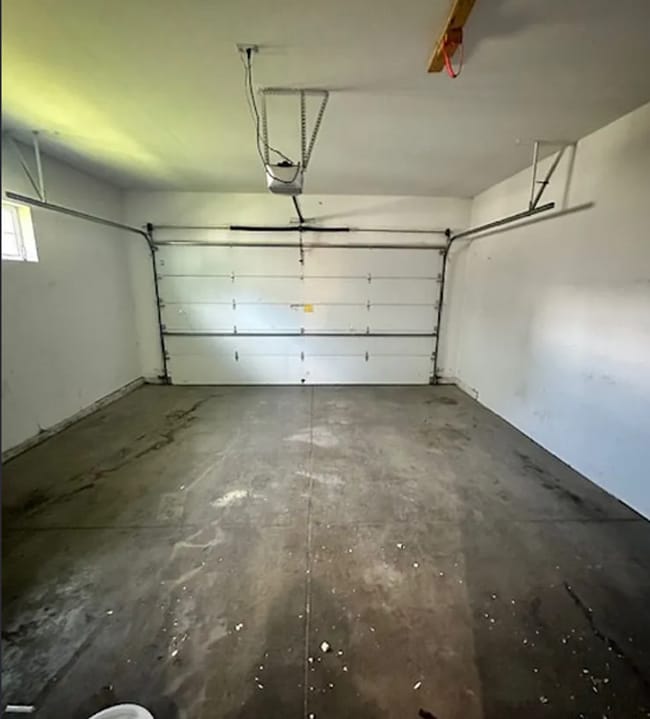 Building Photo - 4 Bedroom Townhome for Rent in Bozeman