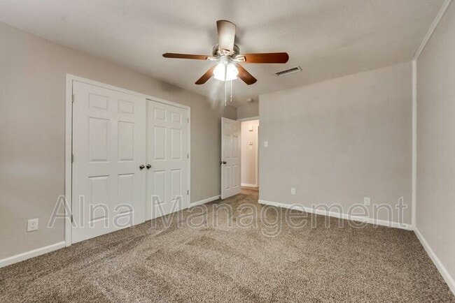 Building Photo - 80 E Mountain Creek Dr